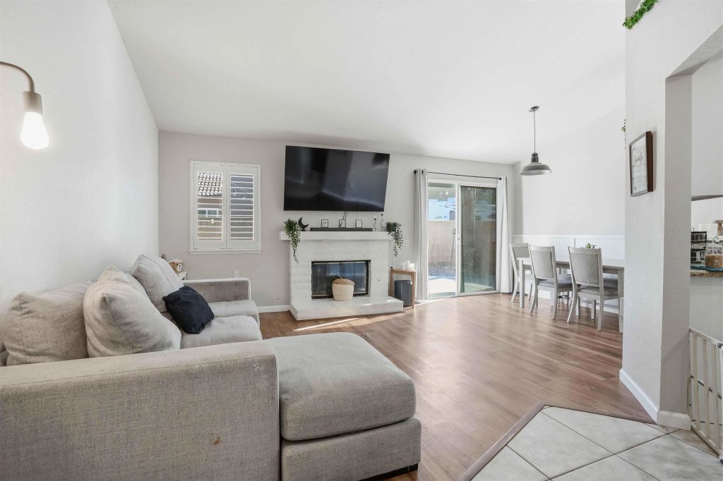 998 Hillcrest St, Hemet, CA 92545