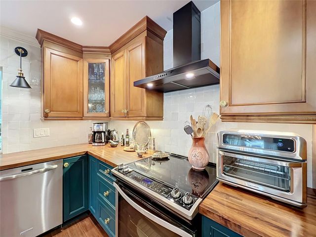 3851 S SANFORD AVENUE, Sanford, FL 32773