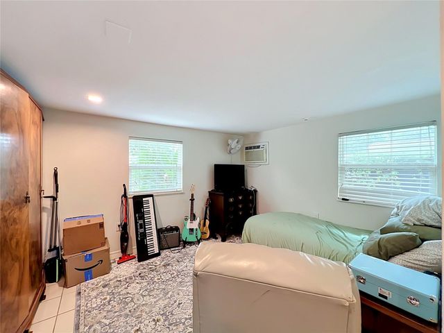 3851 S SANFORD AVENUE, Sanford, FL 32773