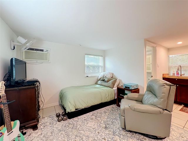 3851 S SANFORD AVENUE, Sanford, FL 32773