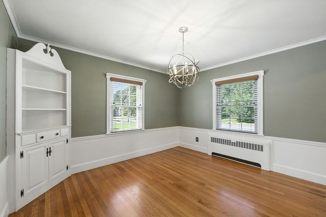 95 Field Rd, Longmeadow, MA 01106