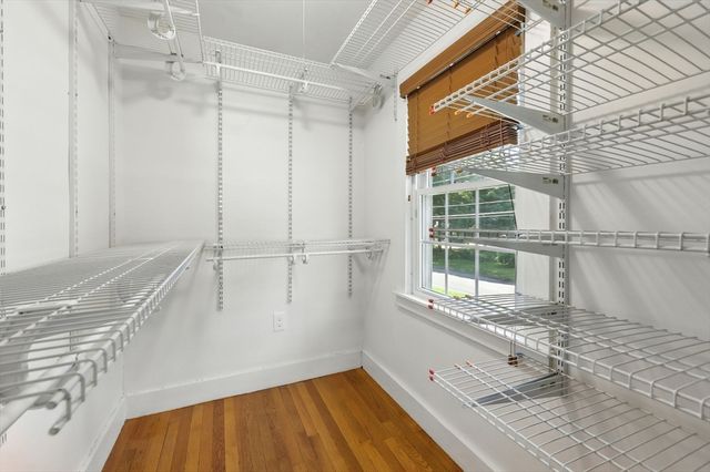 95 Field Rd, Longmeadow, MA 01106