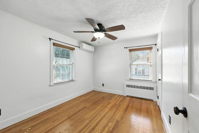 95 Field Rd, Longmeadow, MA 01106