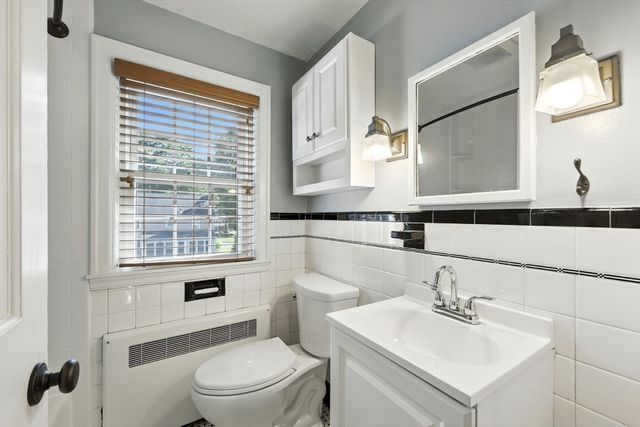 95 Field Rd, Longmeadow, MA 01106