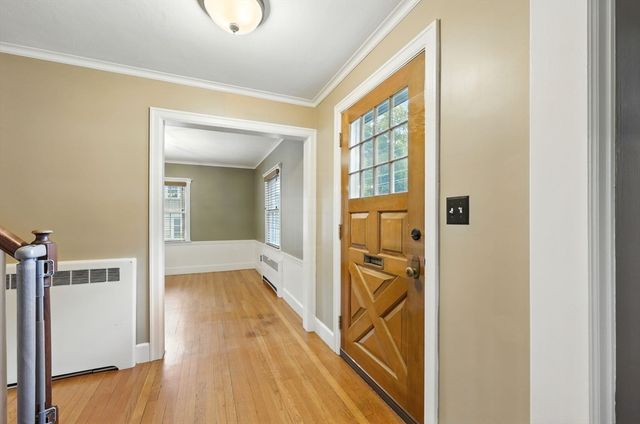 95 Field Rd, Longmeadow, MA 01106