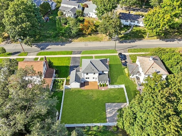 95 Field Rd, Longmeadow, MA 01106