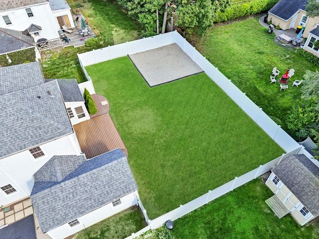 95 Field Rd, Longmeadow, MA 01106