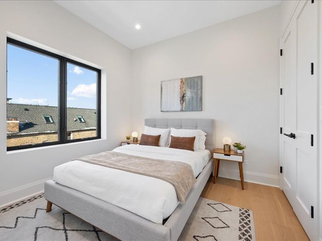 1433 W Cortez Street 3, Chicago, IL 60622