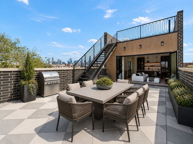 1433 W Cortez Street 3, Chicago, IL 60622