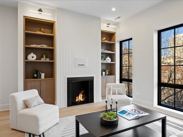 1433 W Cortez Street 3, Chicago, IL 60622