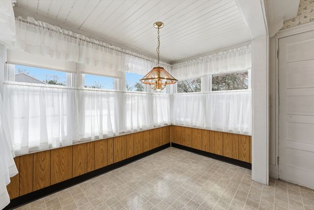 60 Barrison Street, Springfield, MA 01109