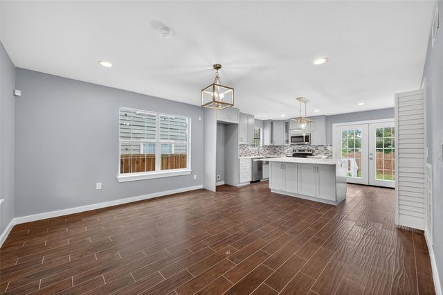 1933 Santa Rosa Street, Houston, TX 77023