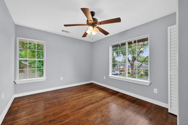 1933 Santa Rosa Street, Houston, TX 77023