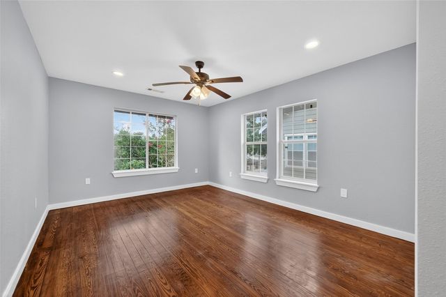 1933 Santa Rosa Street, Houston, TX 77023