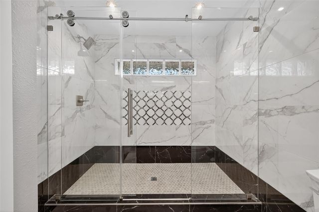 1933 Santa Rosa Street, Houston, TX 77023