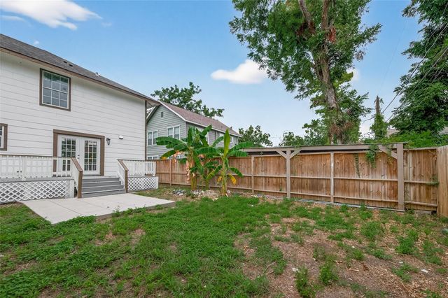 1933 Santa Rosa Street, Houston, TX 77023