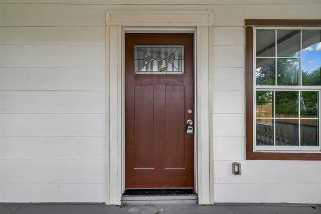 1933 Santa Rosa Street, Houston, TX 77023