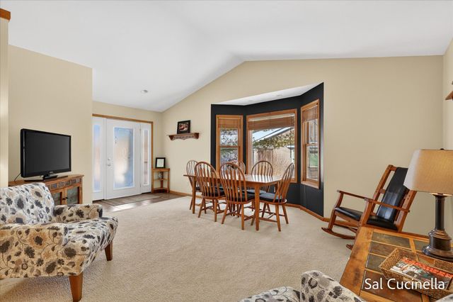 78 Brewer Park Circle SE, Grand Rapids, MI 49548