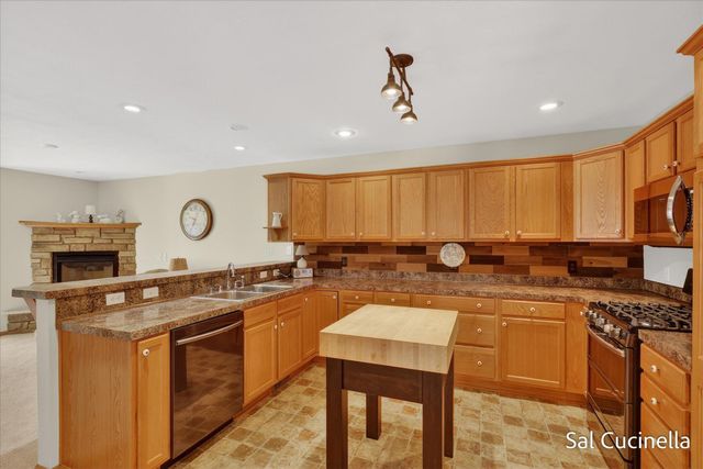 78 Brewer Park Circle SE, Grand Rapids, MI 49548