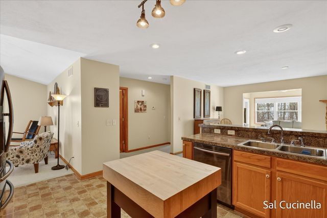 78 Brewer Park Circle SE, Grand Rapids, MI 49548