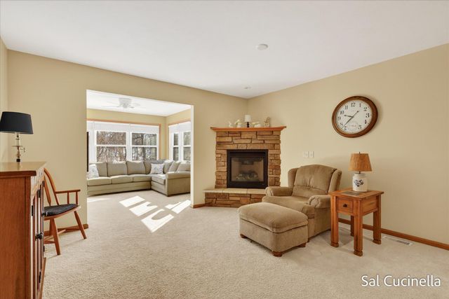 78 Brewer Park Circle SE, Grand Rapids, MI 49548