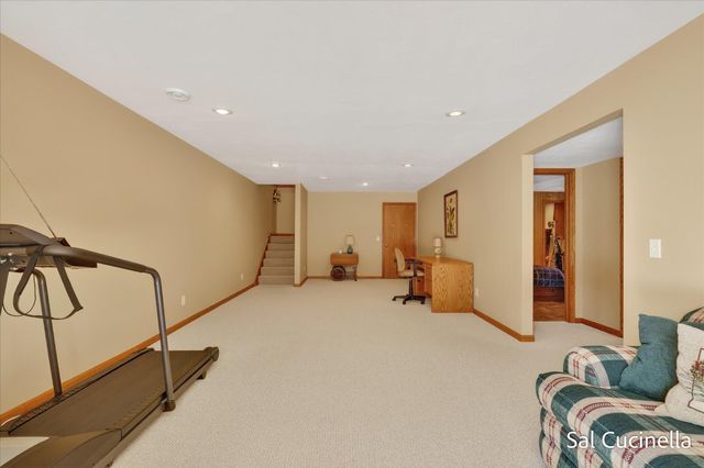 78 Brewer Park Circle SE, Grand Rapids, MI 49548