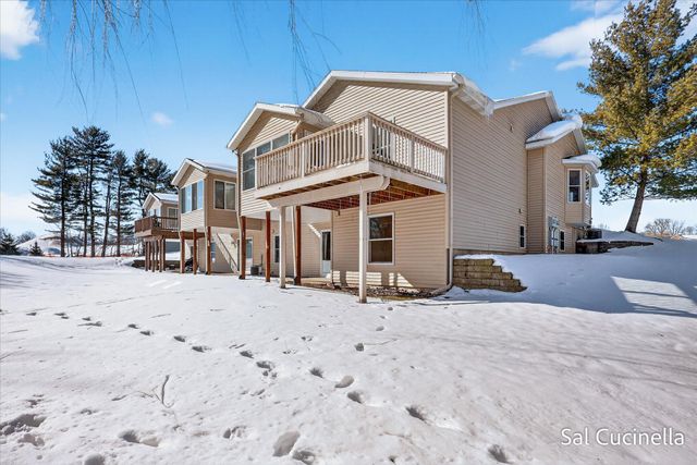 78 Brewer Park Circle SE, Grand Rapids, MI 49548