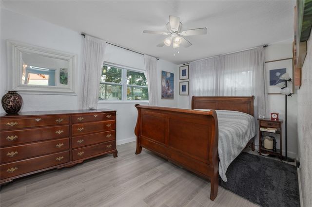 2702 S SHINE AVENUE, Orlando, FL 32806