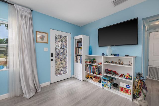 2702 S SHINE AVENUE, Orlando, FL 32806