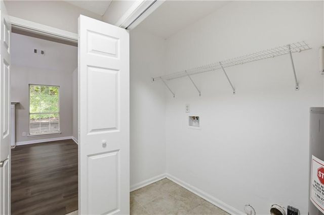 5482 Riverside Dr, Sugar Hill, GA 30518
