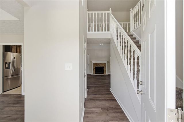 5482 Riverside Dr, Sugar Hill, GA 30518