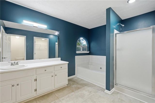 5482 Riverside Dr, Sugar Hill, GA 30518