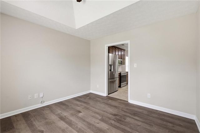 5482 Riverside Dr, Sugar Hill, GA 30518