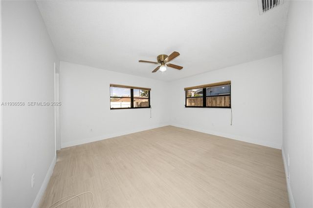 14065 SW 48th Ter, Miami, FL 33175