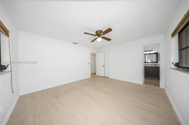 14065 SW 48th Ter, Miami, FL 33175