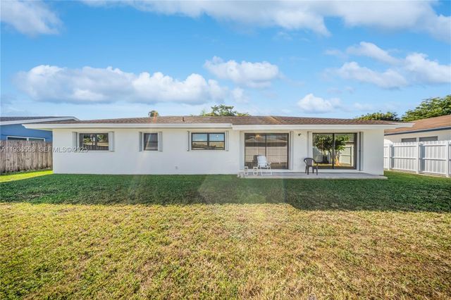 14065 SW 48th Ter, Miami, FL 33175