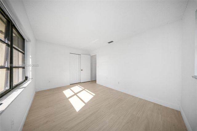 14065 SW 48th Ter, Miami, FL 33175