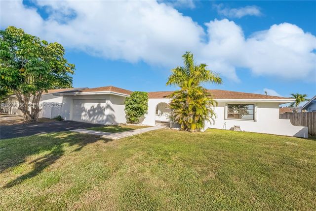 14065 SW 48th Ter, Miami, FL 33175