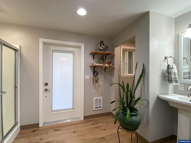 545 SW Monroe St, Sheridan, OR 97378