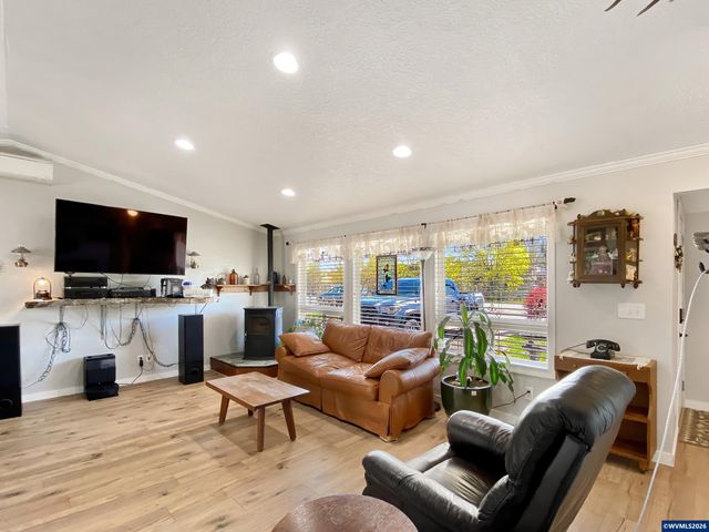 545 SW Monroe St, Sheridan, OR 97378