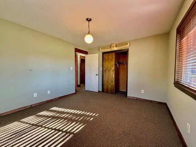 515 W Pine Street, Rogers, AR 72756