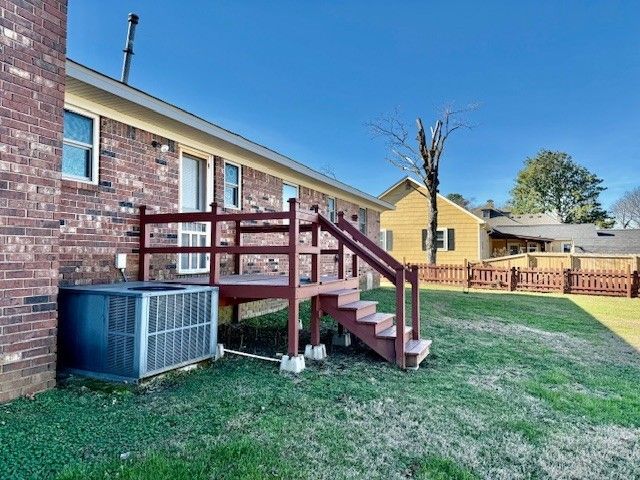 515 W Pine Street, Rogers, AR 72756