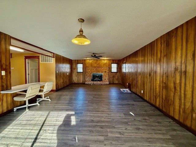 515 W Pine Street, Rogers, AR 72756