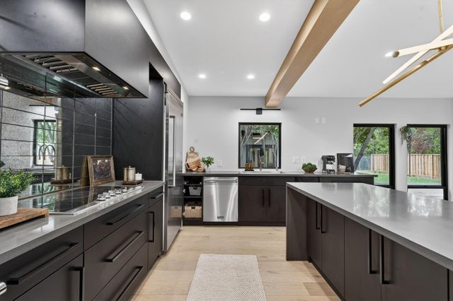 8290 Oak Knoll Dr, Granite Bay, CA 95746