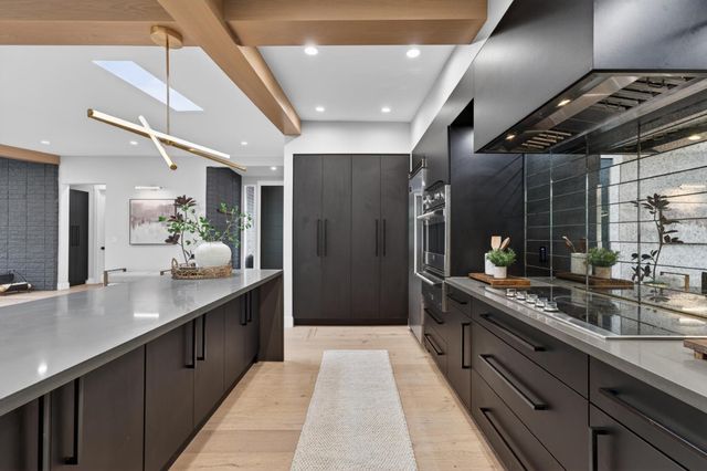 8290 Oak Knoll Dr, Granite Bay, CA 95746