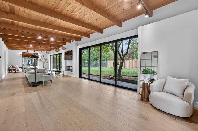 8290 Oak Knoll Dr, Granite Bay, CA 95746