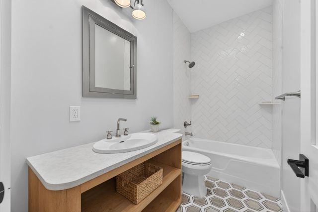 8290 Oak Knoll Dr, Granite Bay, CA 95746