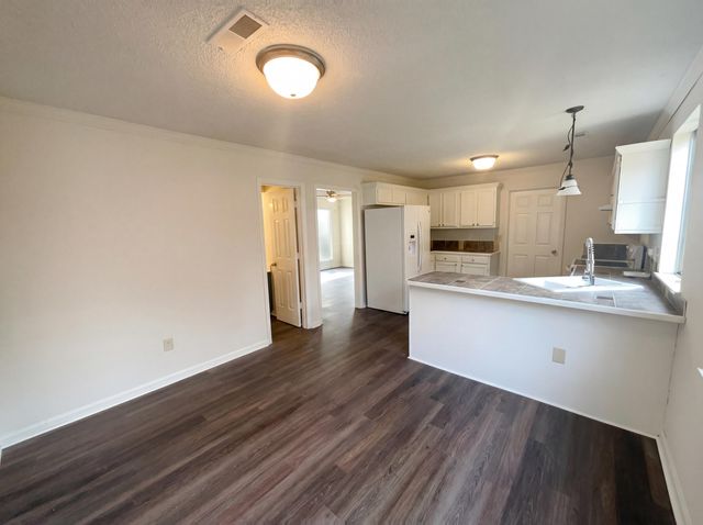104 Nottingham Court, Summerville, SC 29485