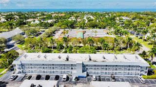 72 7th ST S 306, Naples, FL 34102