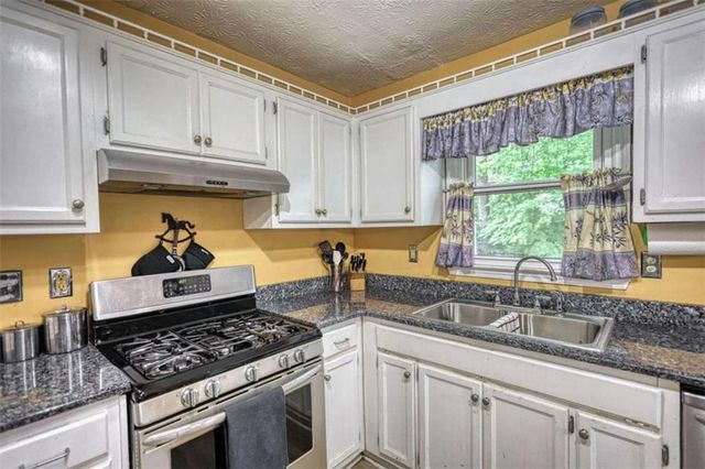 9195 Scarlett Drive, Covington, GA 30014